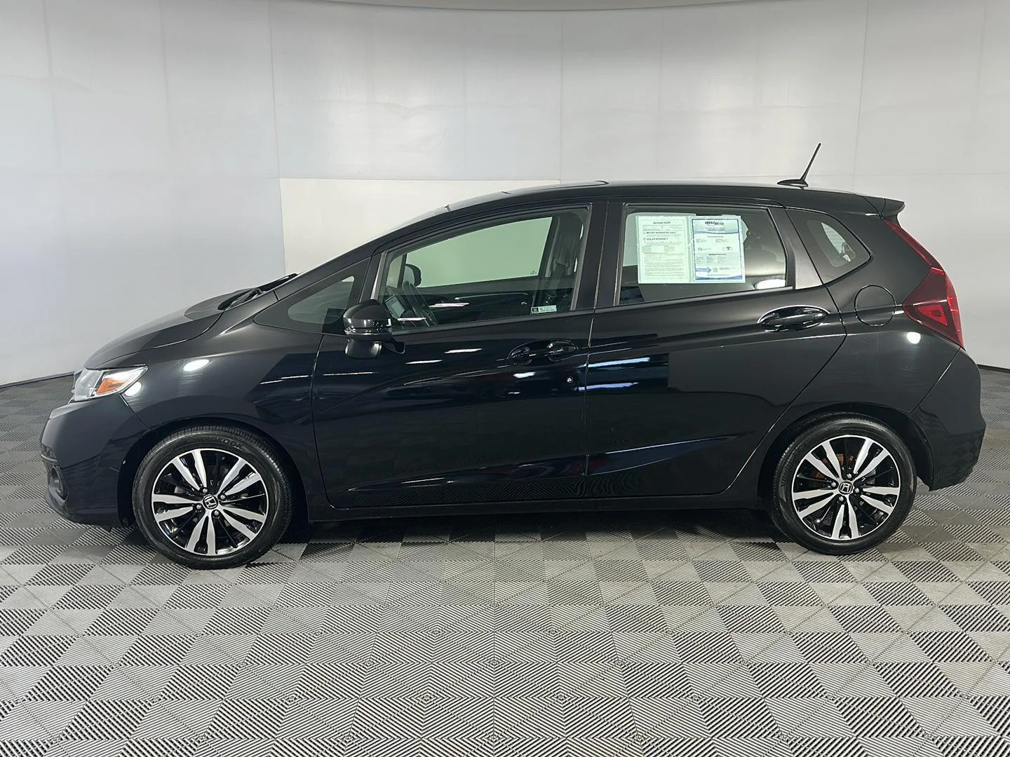 Used 2020 Crystal Black Pearl Honda EX image 5