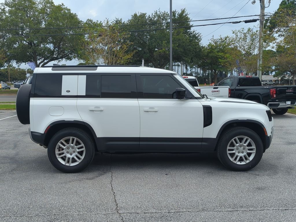 Used 2022  Land Rover S image 7