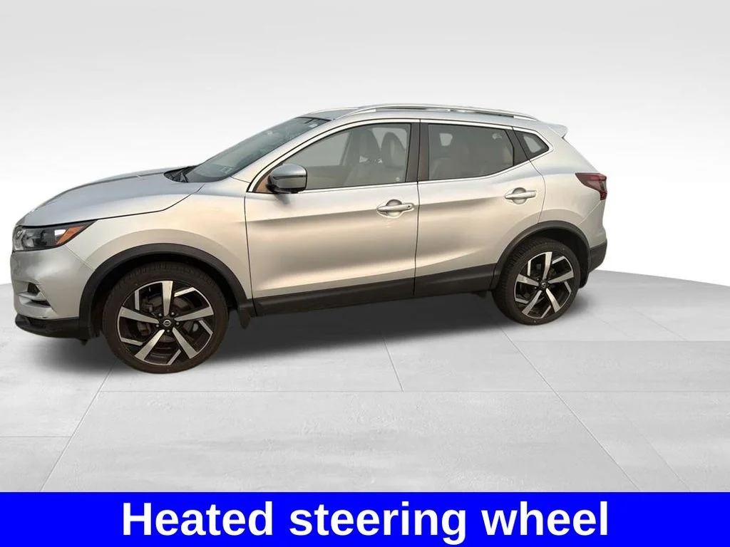 Used 2020 Silver Nissan SL image 12