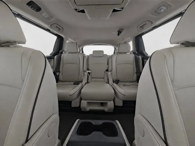 2025 Honda Odyssey Touring - Photo 17