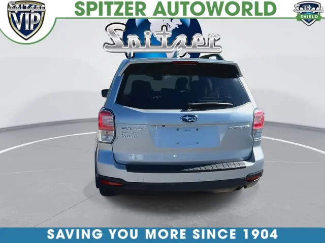 Used 2018 Silver Subaru 2.5i Premium image 8