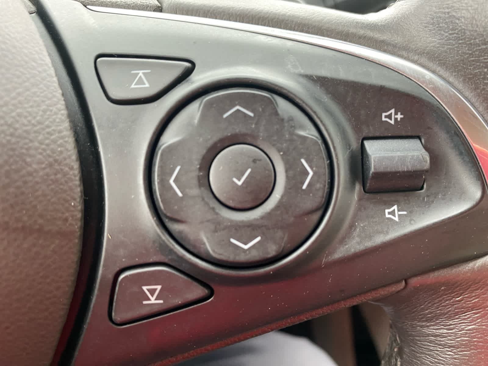 Used 2017 Pepperdust Metallic Buick Essence image 27