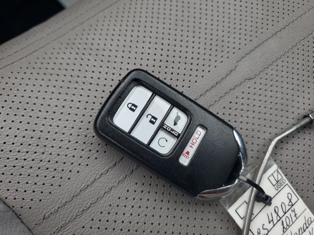 Used 2017  Honda EX-L image 24