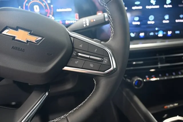 New 2026 Mosaic Black Metallic Chevrolet LT image 23