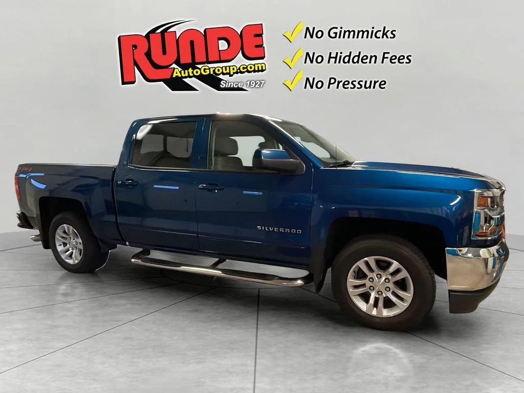Used 2018 Deep Ocean Blue Metallic Chevrolet LT image 8