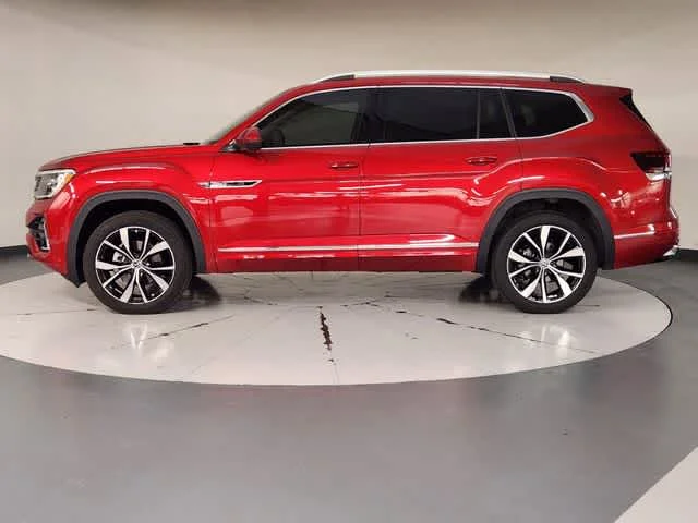 Used 2025 Aurora Red Metallic Volkswagen 2.0T SEL Premium R-Line image 5