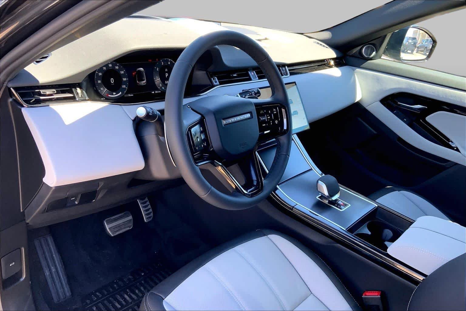 New 2026 Carpathian Grey Land Rover Hoxton Edition image 8