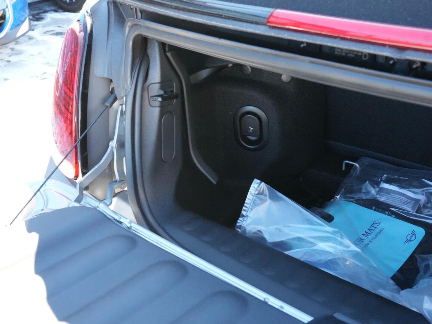 2026 MINI Convertible S - Photo 25