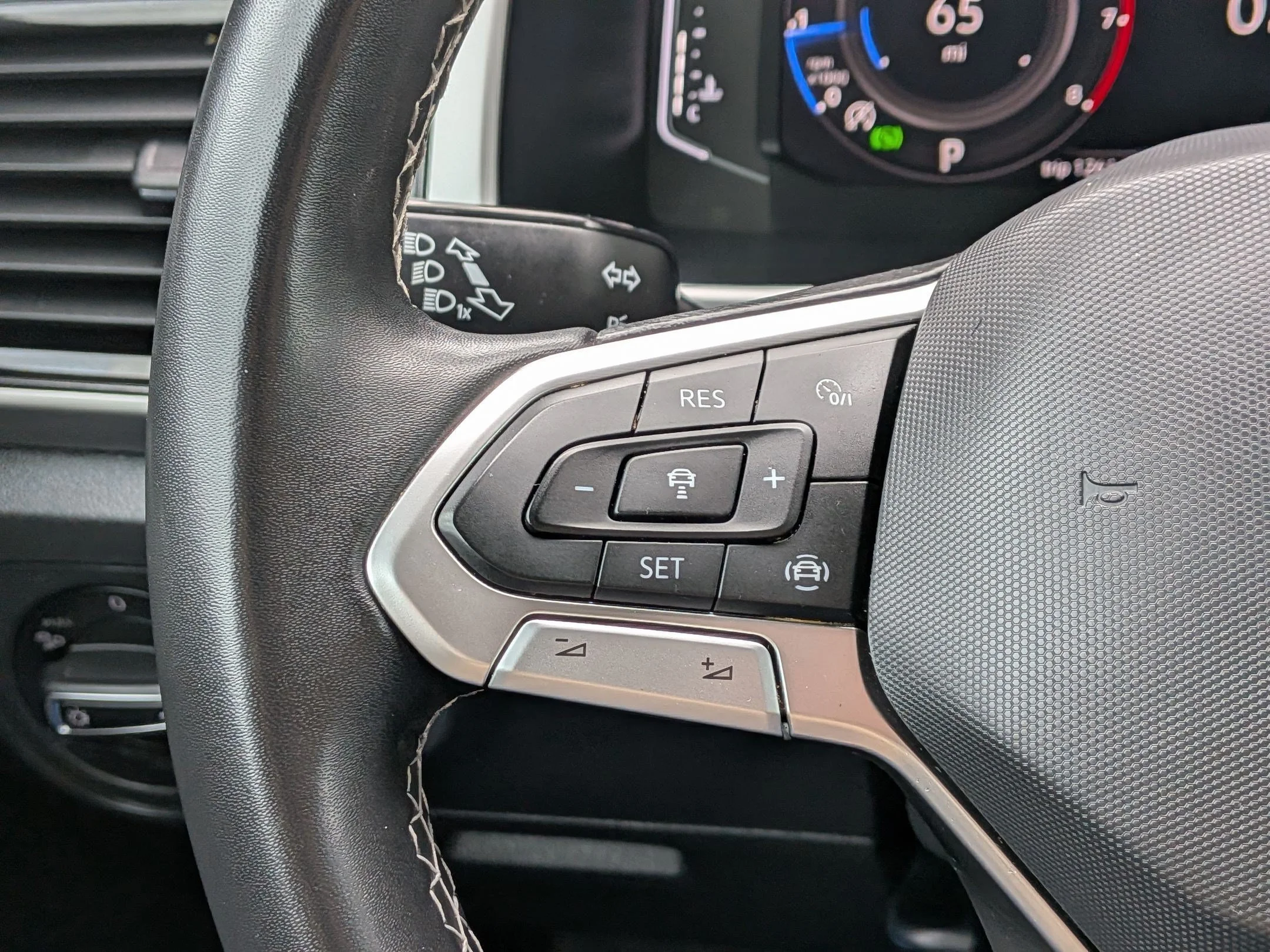 2022 Volkswagen Atlas Cross Sport SE w/Tech - Photo 18