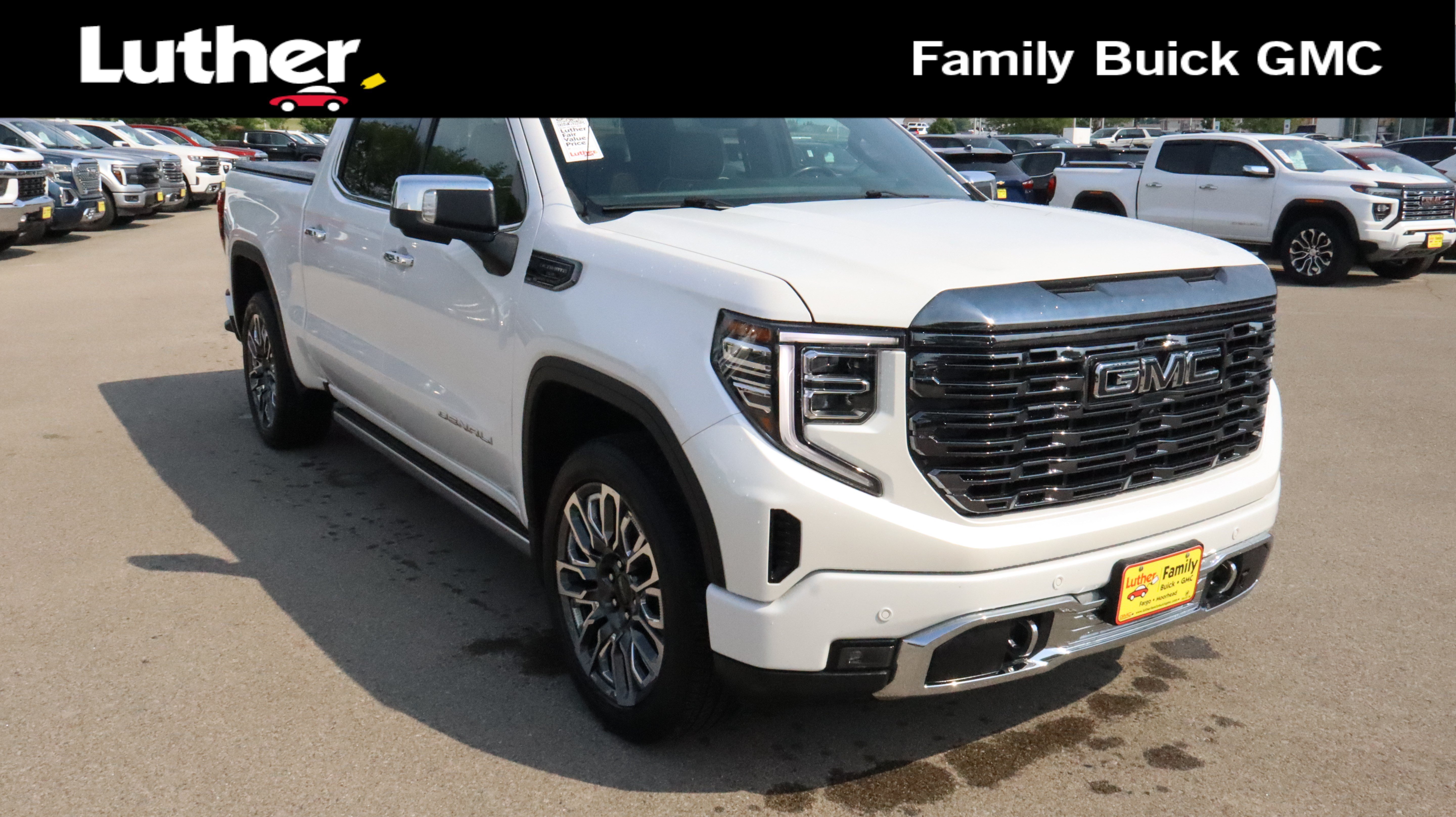 2023 GMC Sierra 4WD Crew Cab Short Box Denali Ultimate's photo