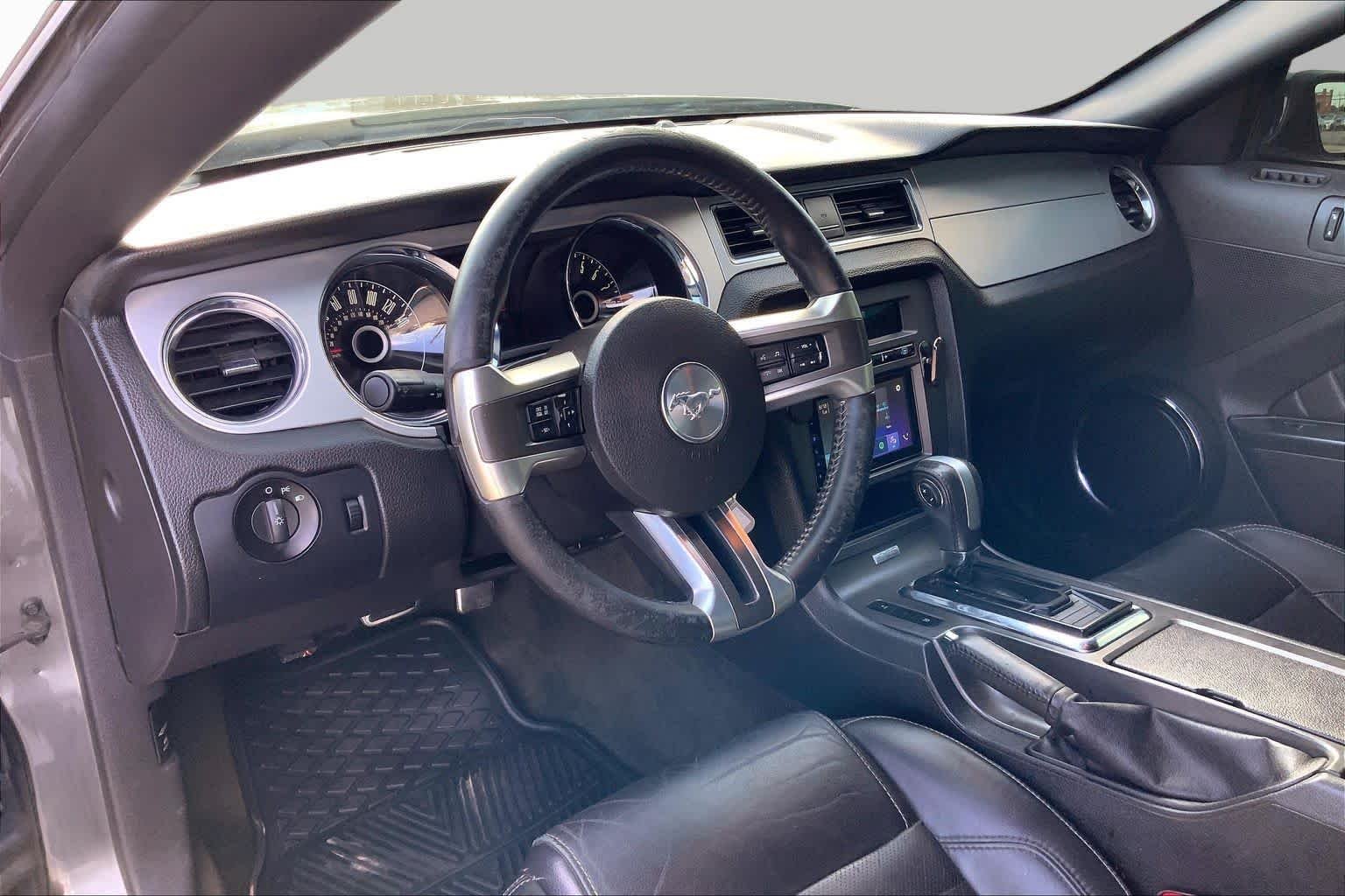 Used 2014 Sterling Gray Metallic Ford V6 Premium image 13