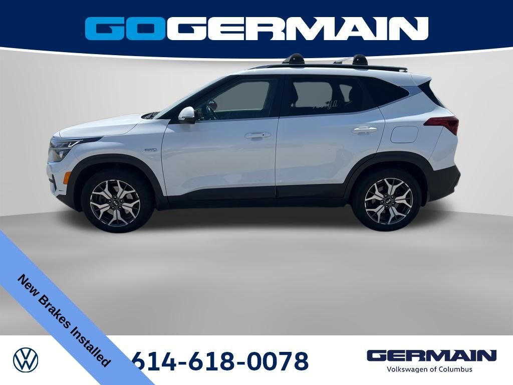 Used 2021 Snow White Pearl Kia EX image 3