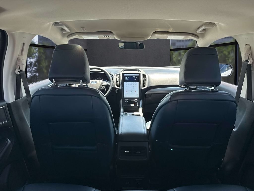 Used 2022 Oxford White Ford SEL image 13