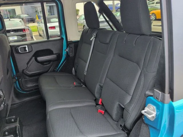 Certified Used 2020 Bikini Pearlcoat Jeep Unlimited Sport S image 14