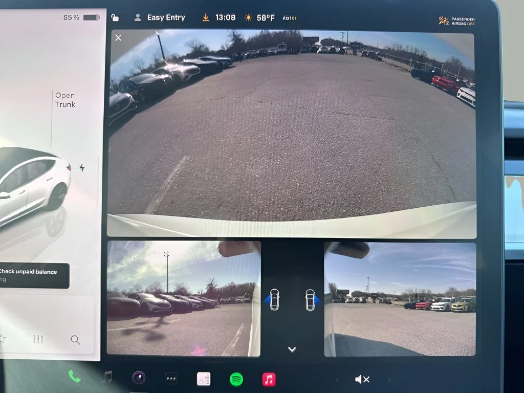 Used 2022 White Tesla Base image 22
