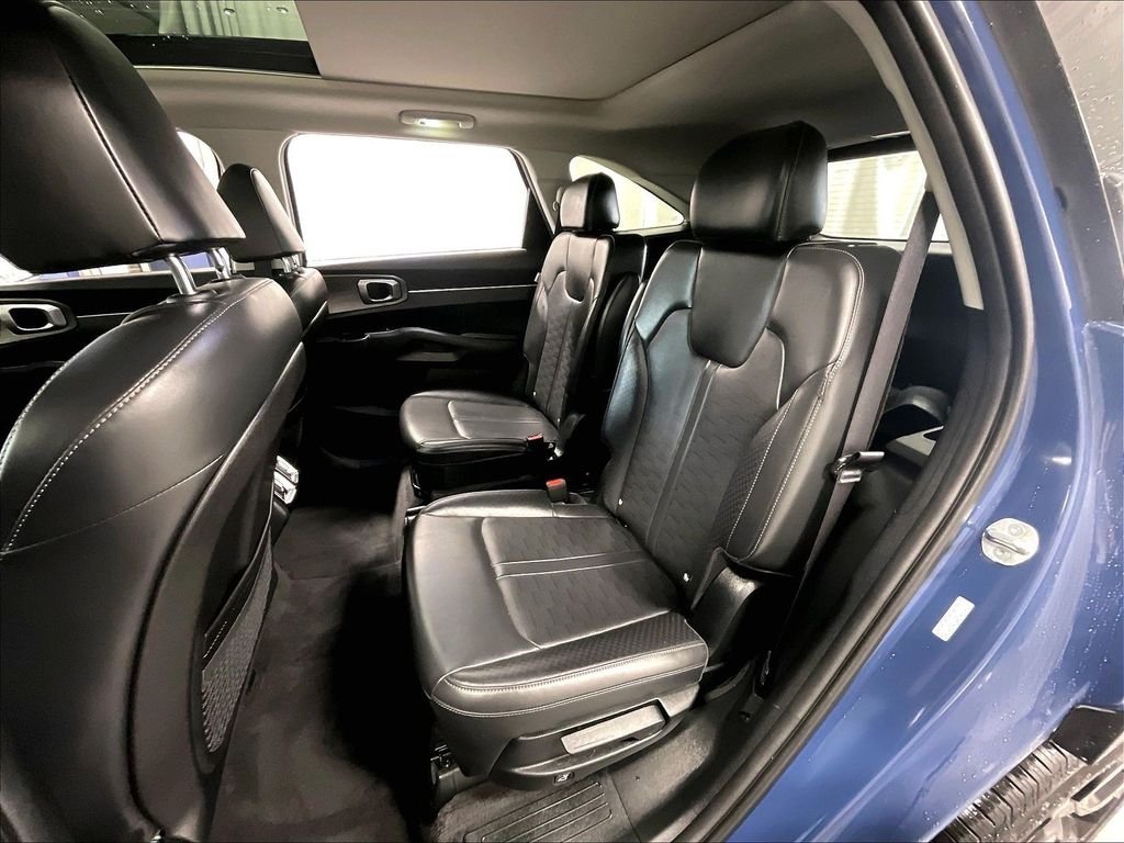 Used 2024 Black Kia X-Line EX image 15
