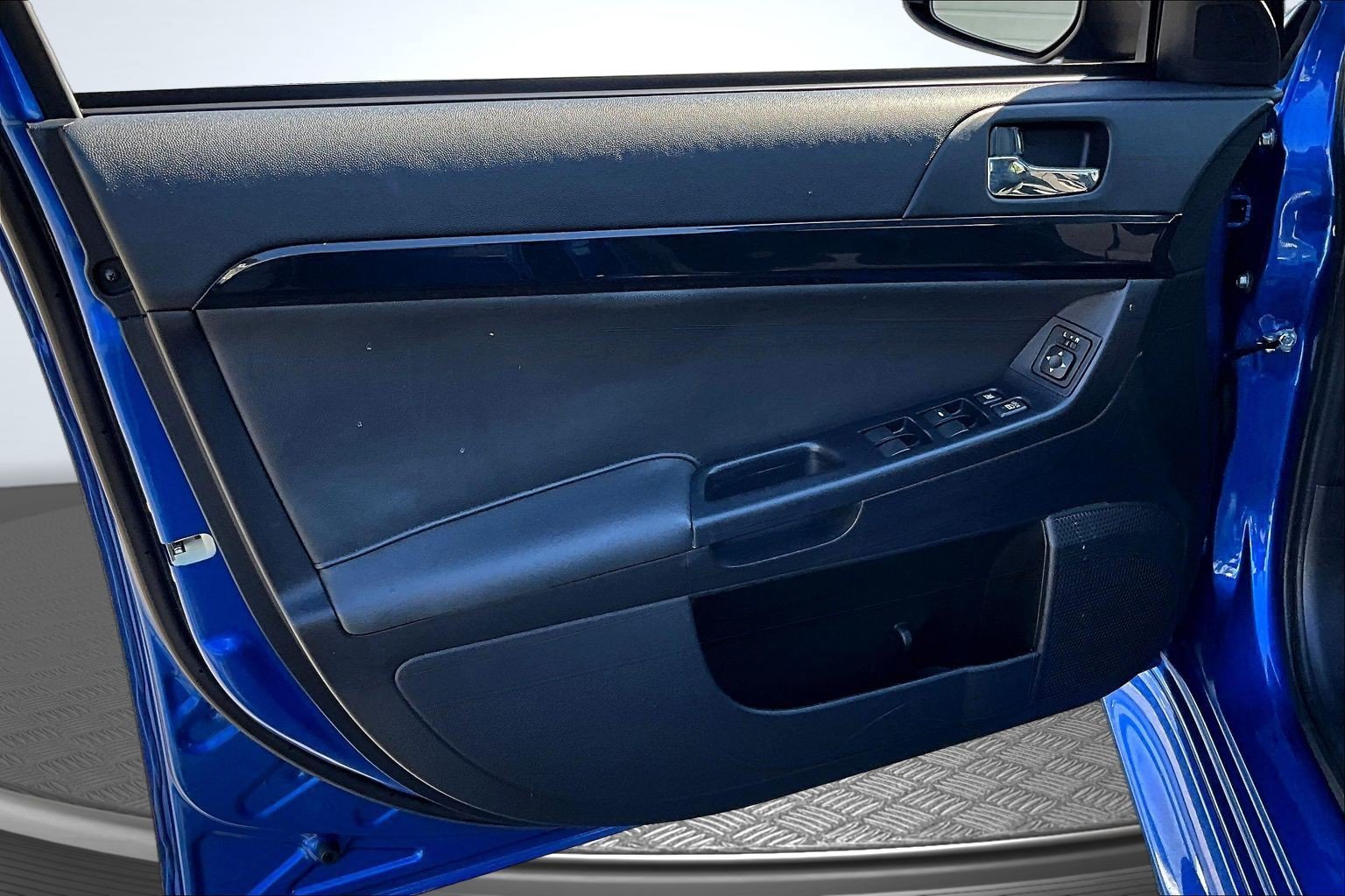 Used 2017 Blue Mitsubishi ES image 16