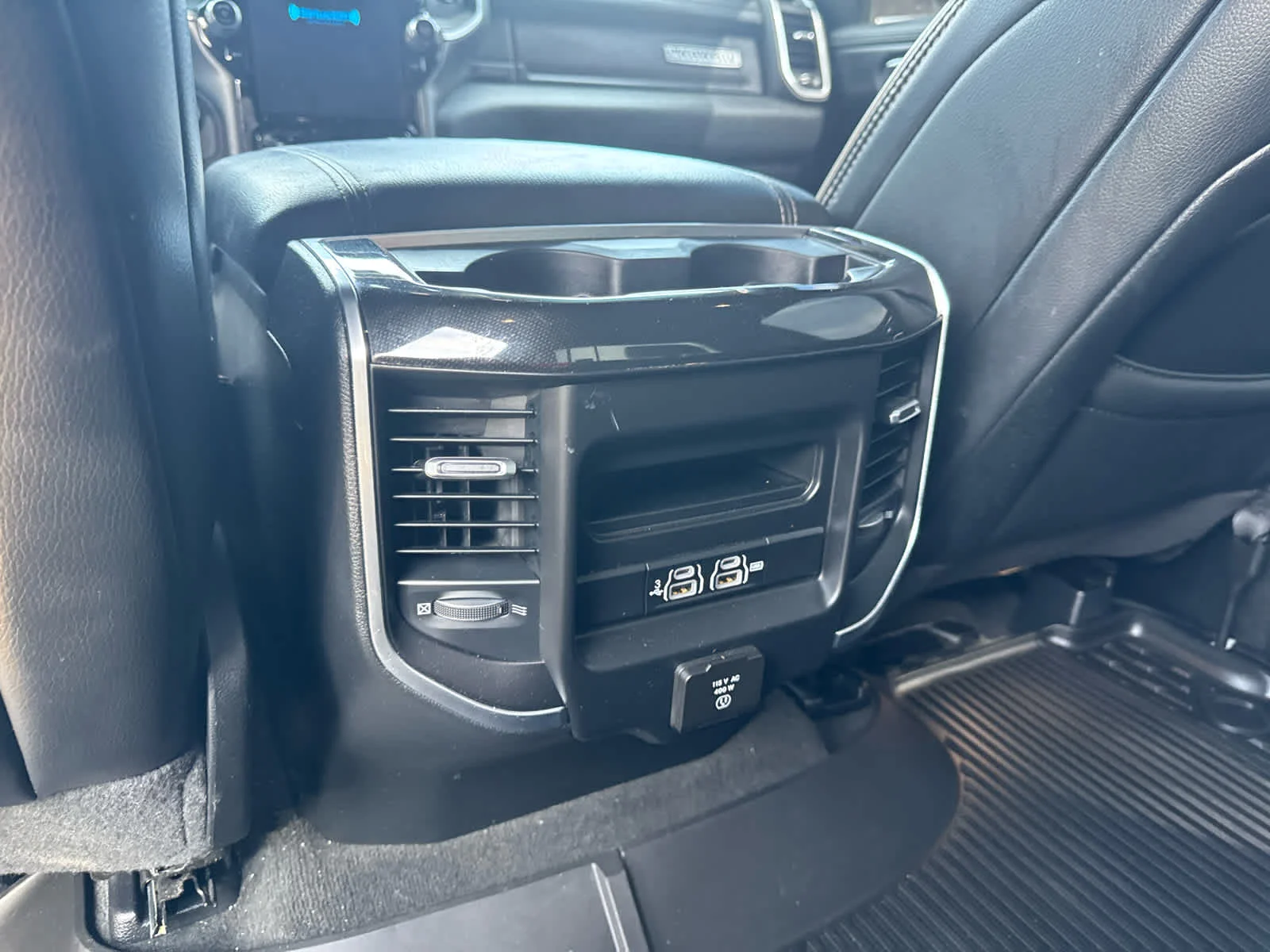 Used 2020 Ivory White Tri-Coat Pearlcoat Ram Laramie image 18