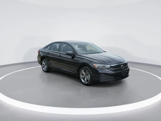 Used 2024  Volkswagen 1.5T SE image 2