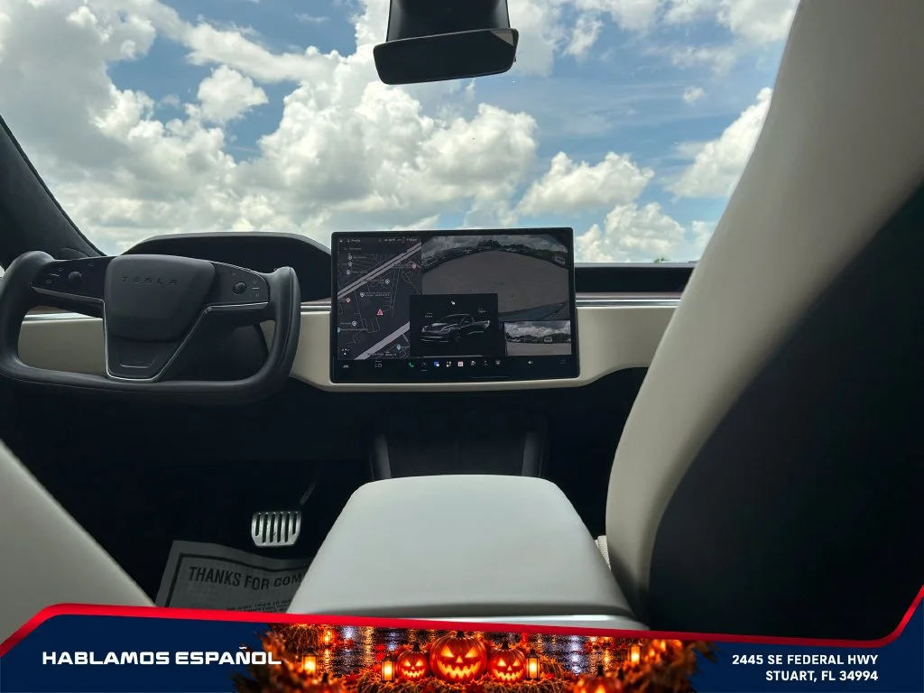 Used 2022  Tesla AWD image 15