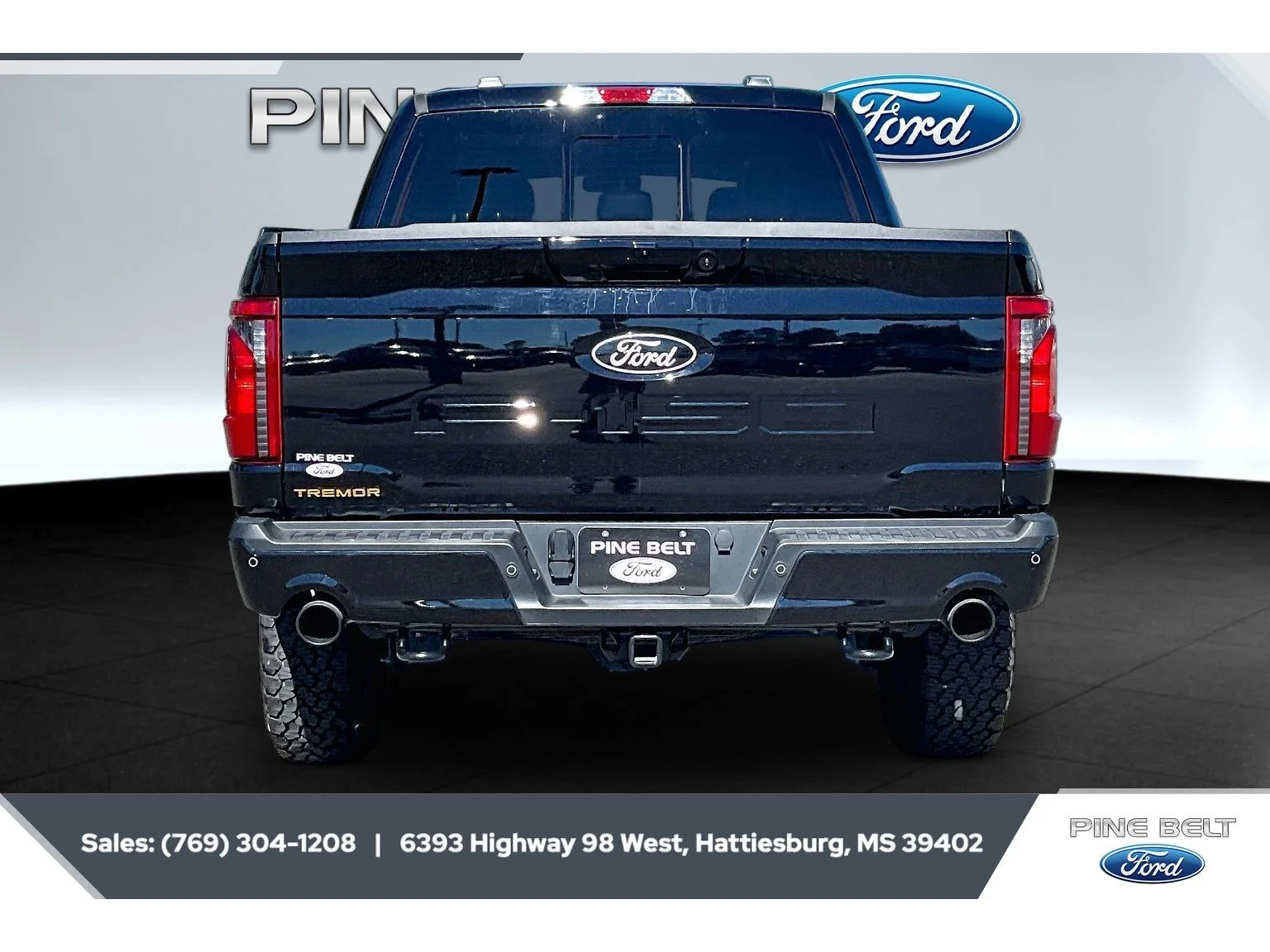 Used 2025 Agate Black Metallic Ford Tremor image 4