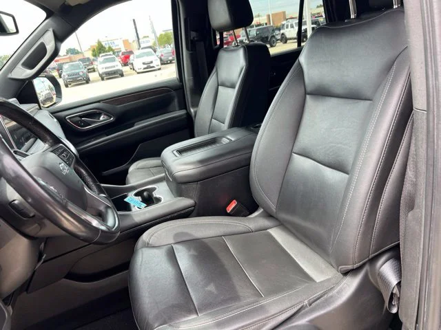 Used 2022 Black Chevrolet Z71 image 10