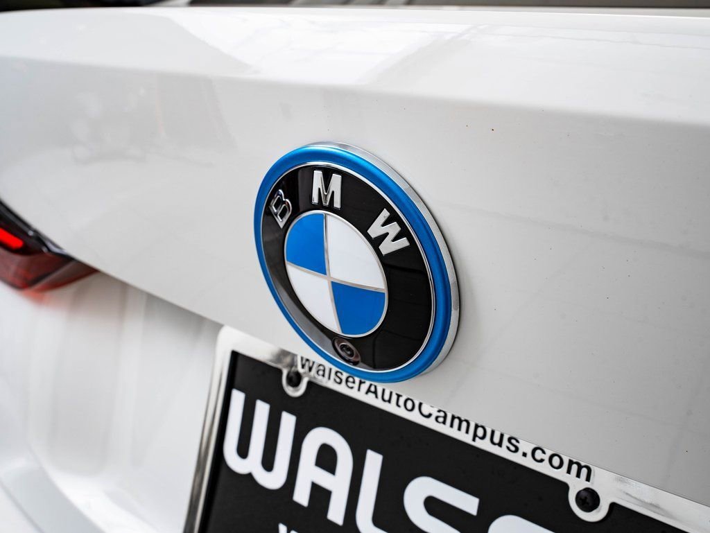 Used 2023 Alpine White BMW eDrive40 image 18