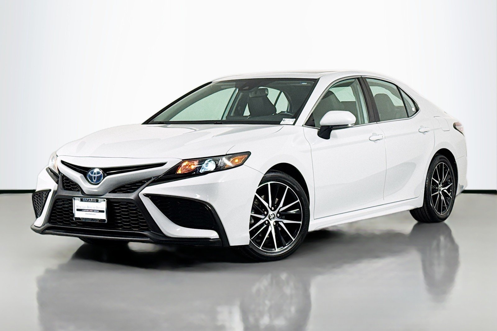Used 2022 ASH GRAY Toyota Hybrid SE image 1