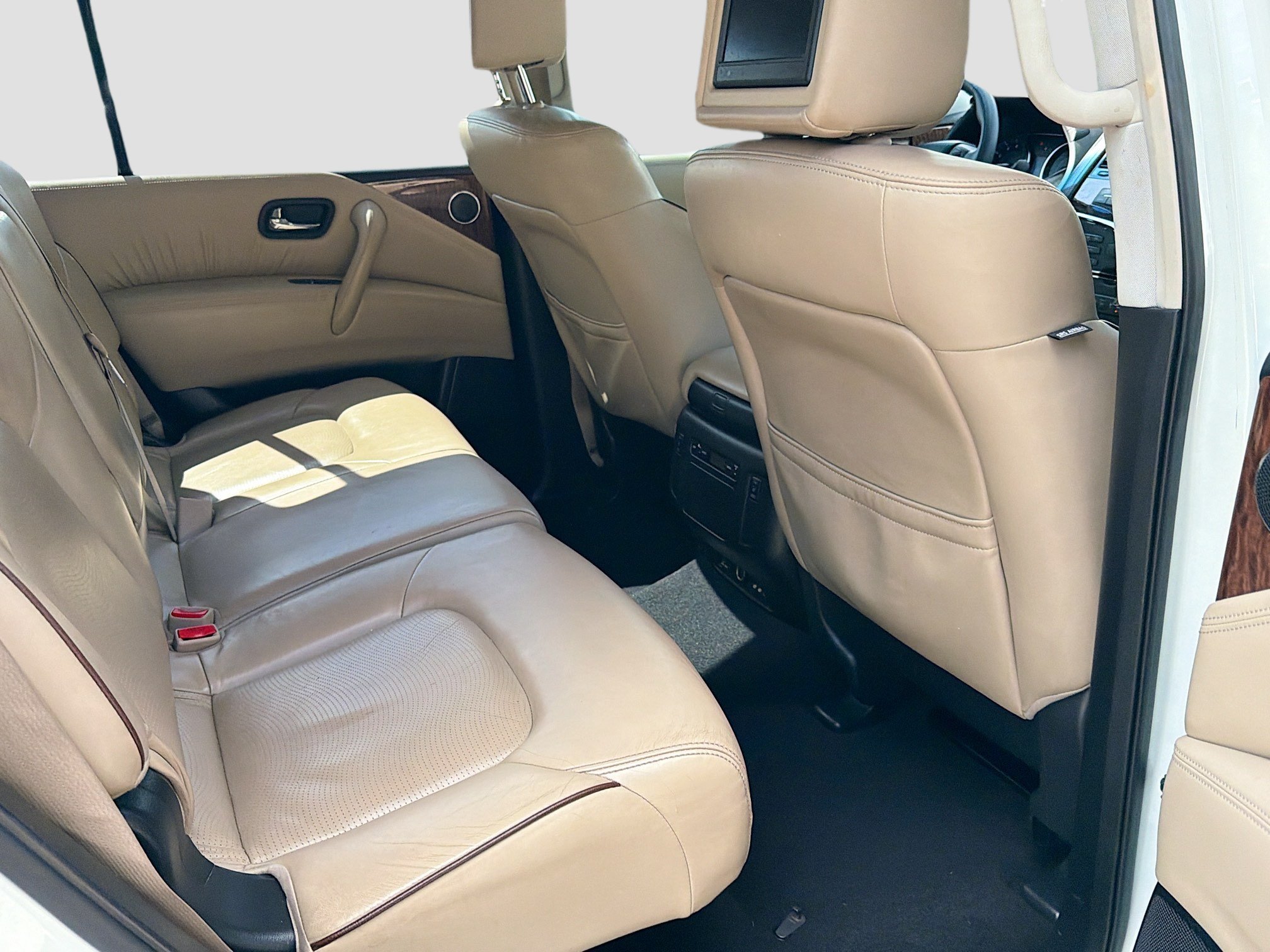 2017 Nissan Armada Platinum - Photo 26
