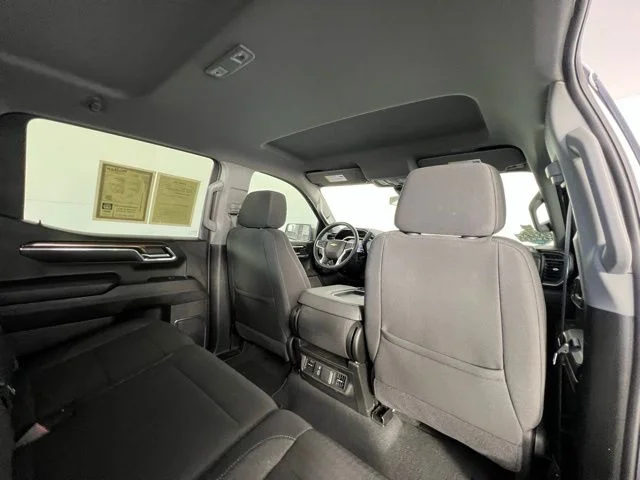 Used 2024 White Chevrolet LT image 37