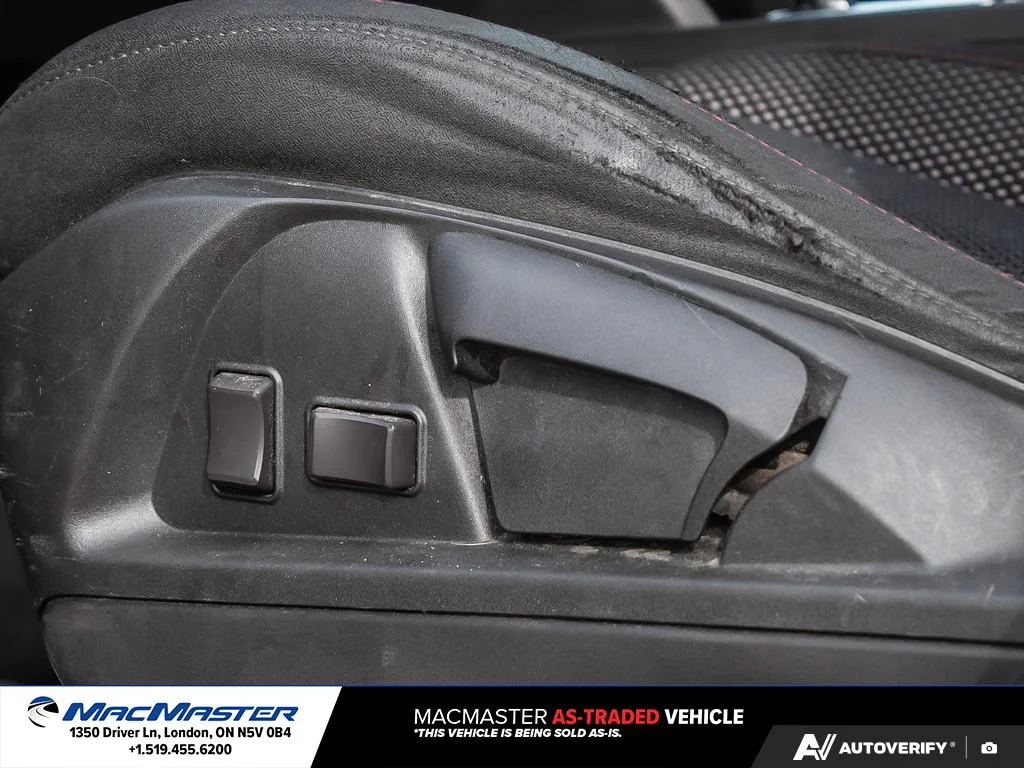 Used 2010  Chevrolet LT image 30