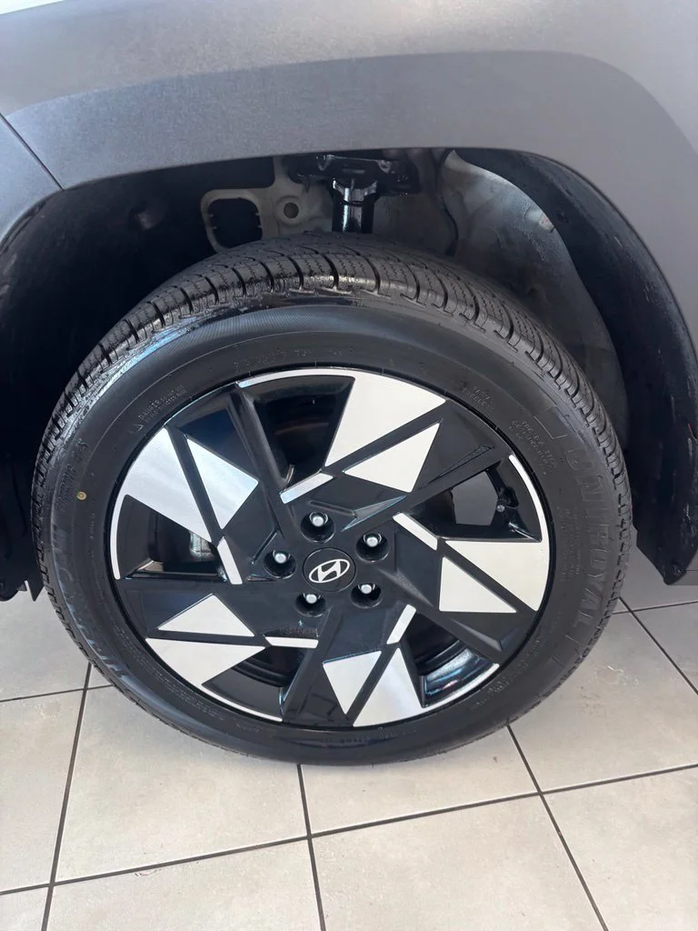 2025 Hyundai Kona SEL - Photo 25