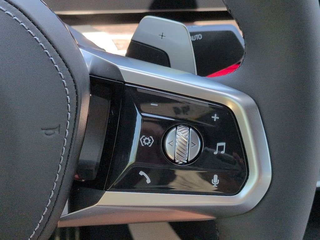 New 2026 Oxide Grey Metallic BMW 760i xDrive image 27