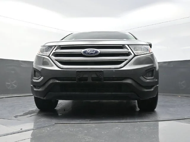 Used 2017 Gray Ford SE image 32