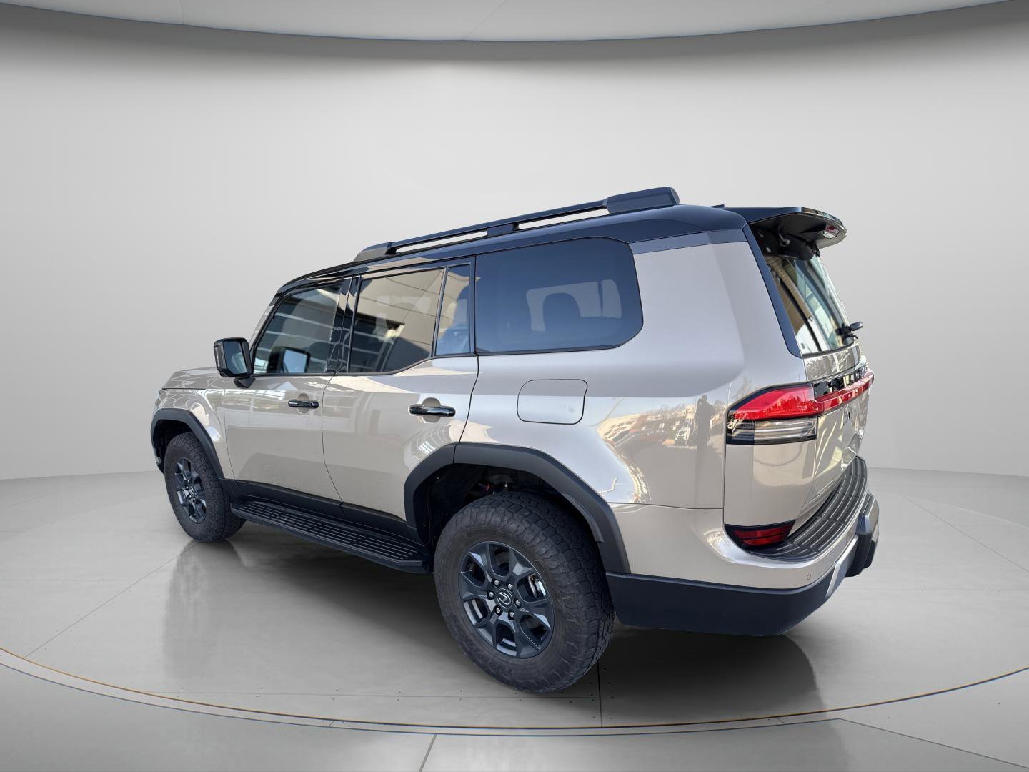 Used 2024 Earth/Black Lexus GX 550 Overtrail image 7