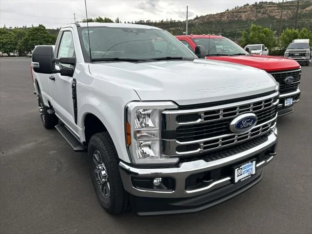 2025 Ford F-350 Super Duty XLT - Photo 8
