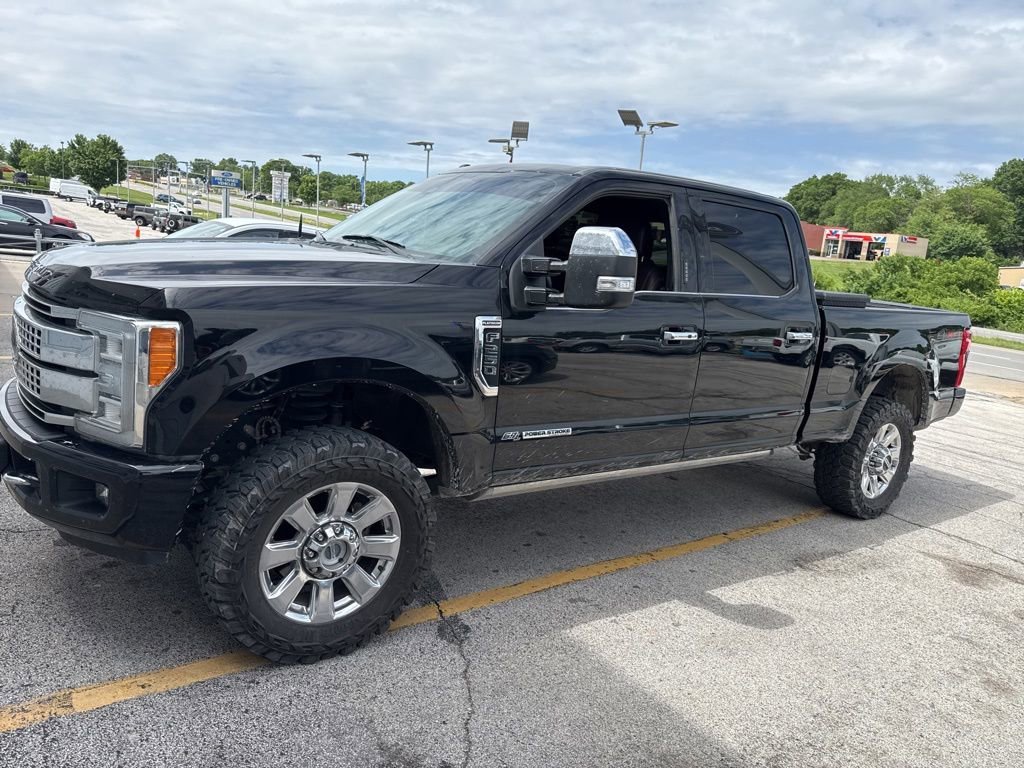 2017 Ford F-250 Platinum 4x4 Crew Cab 8' Box's photo