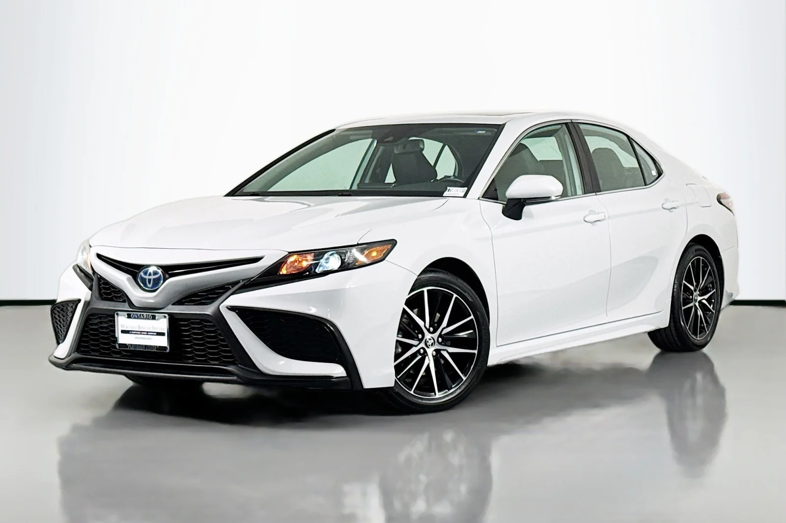 Used 2022 ASH GRAY Toyota Hybrid SE image 1