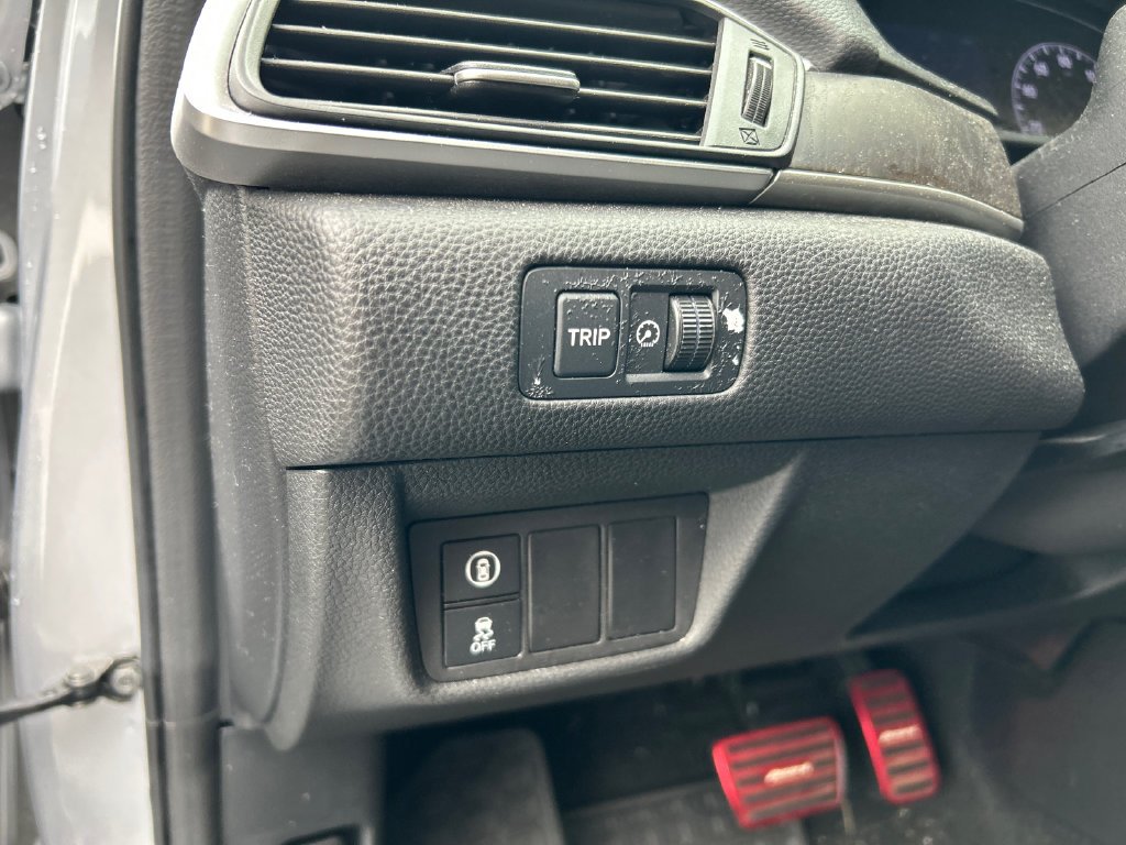 Used 2019 Silver Honda EX image 13