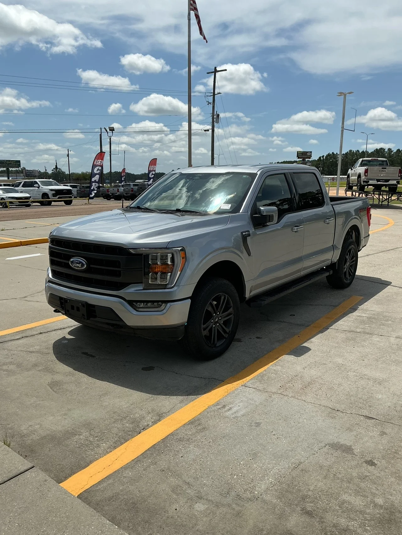 Used 2022 Grey Ford XL image 1