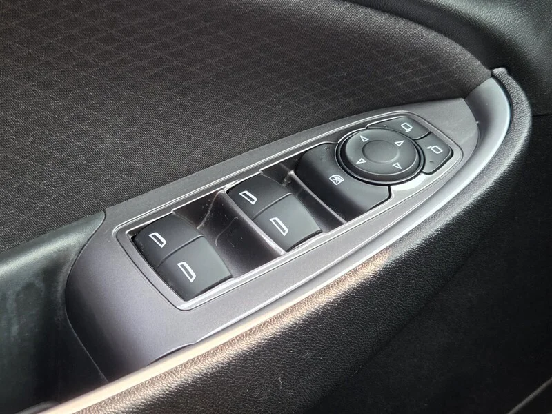 Used 2022 Mineral Gray Metallic CHEVROLET LS image 31