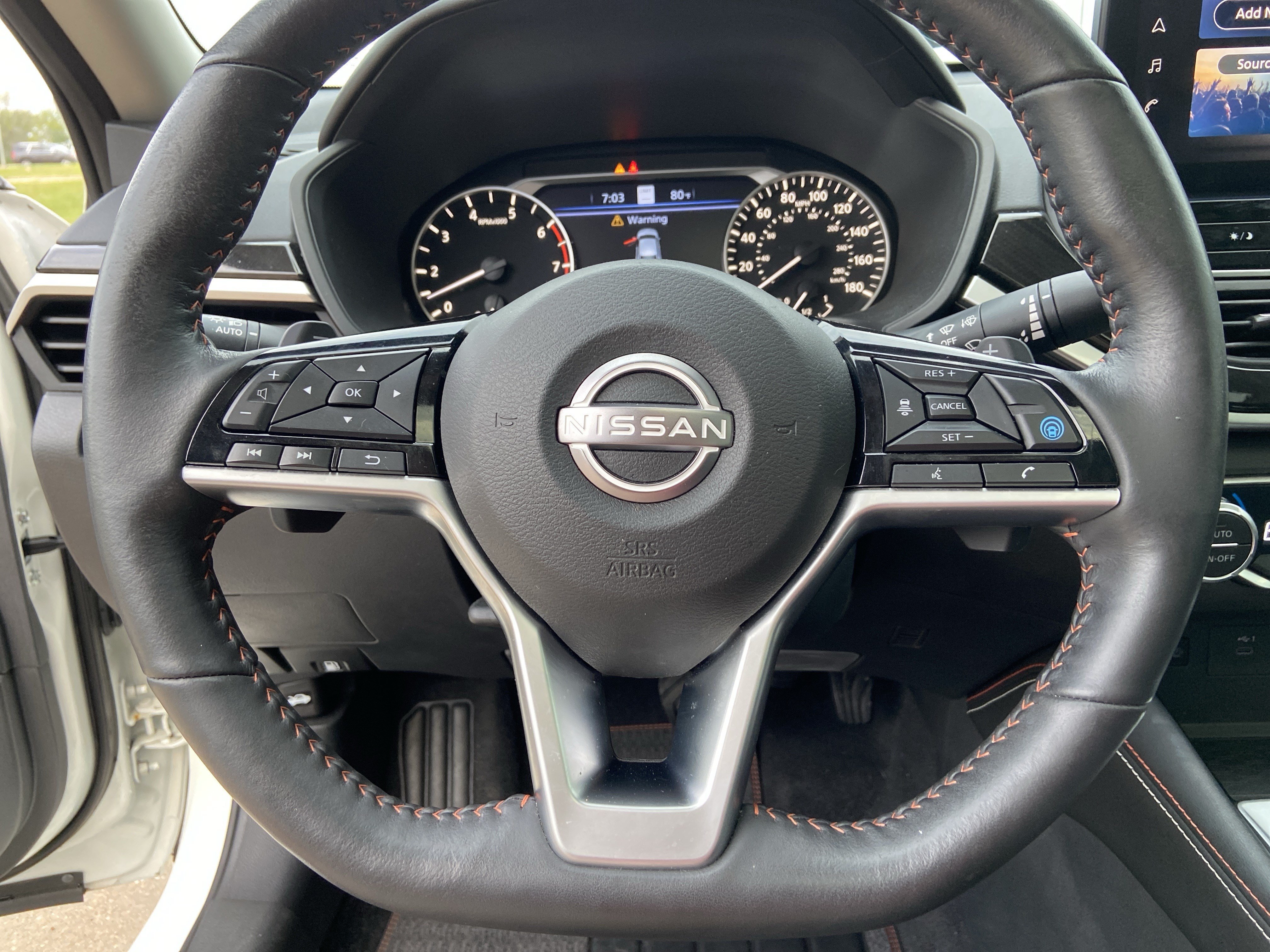 Used 2023 Pearl White Tricoat Nissan 2.0 SR image 35