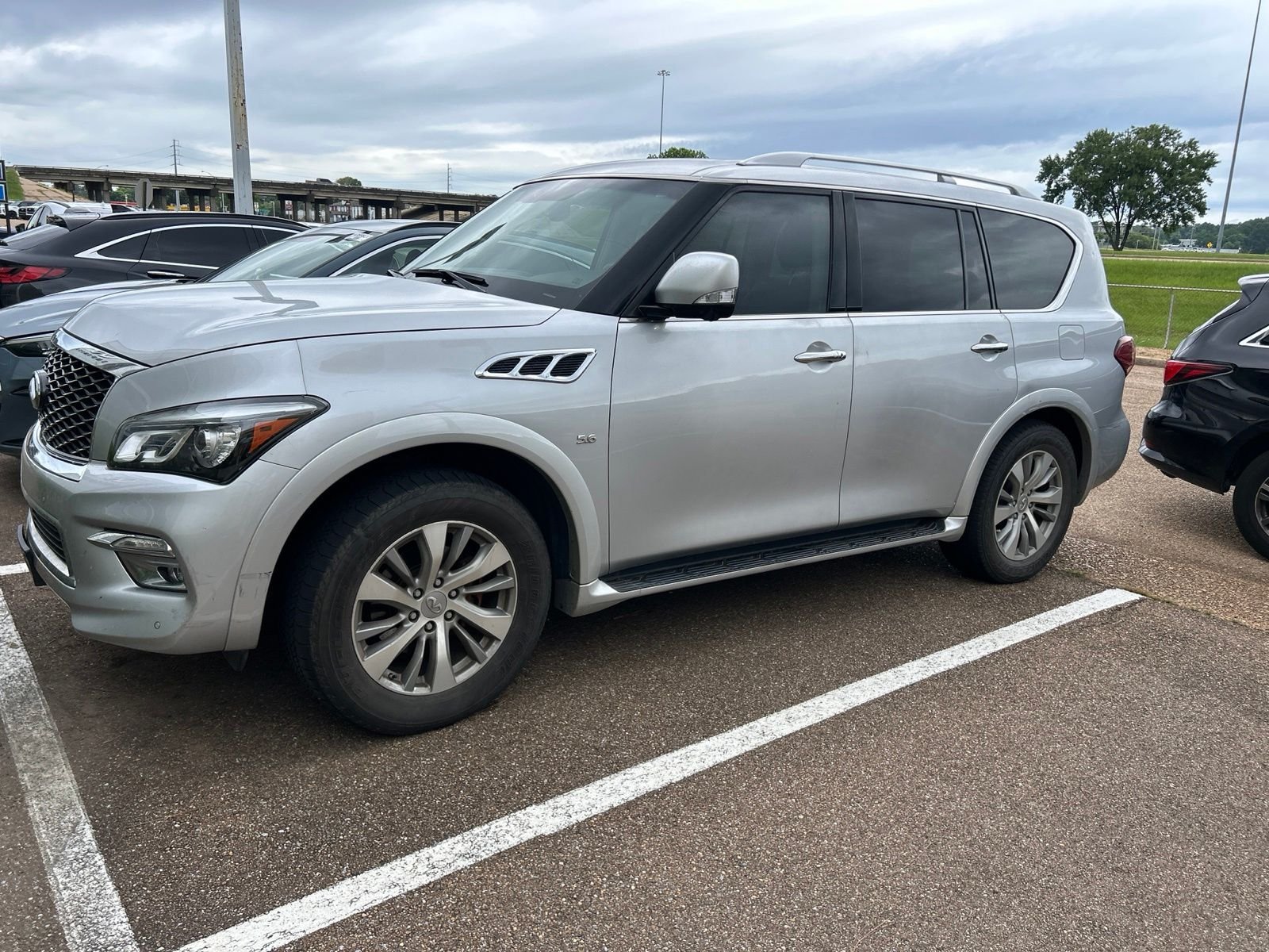 2017 INFINITI QX80 -'s photo