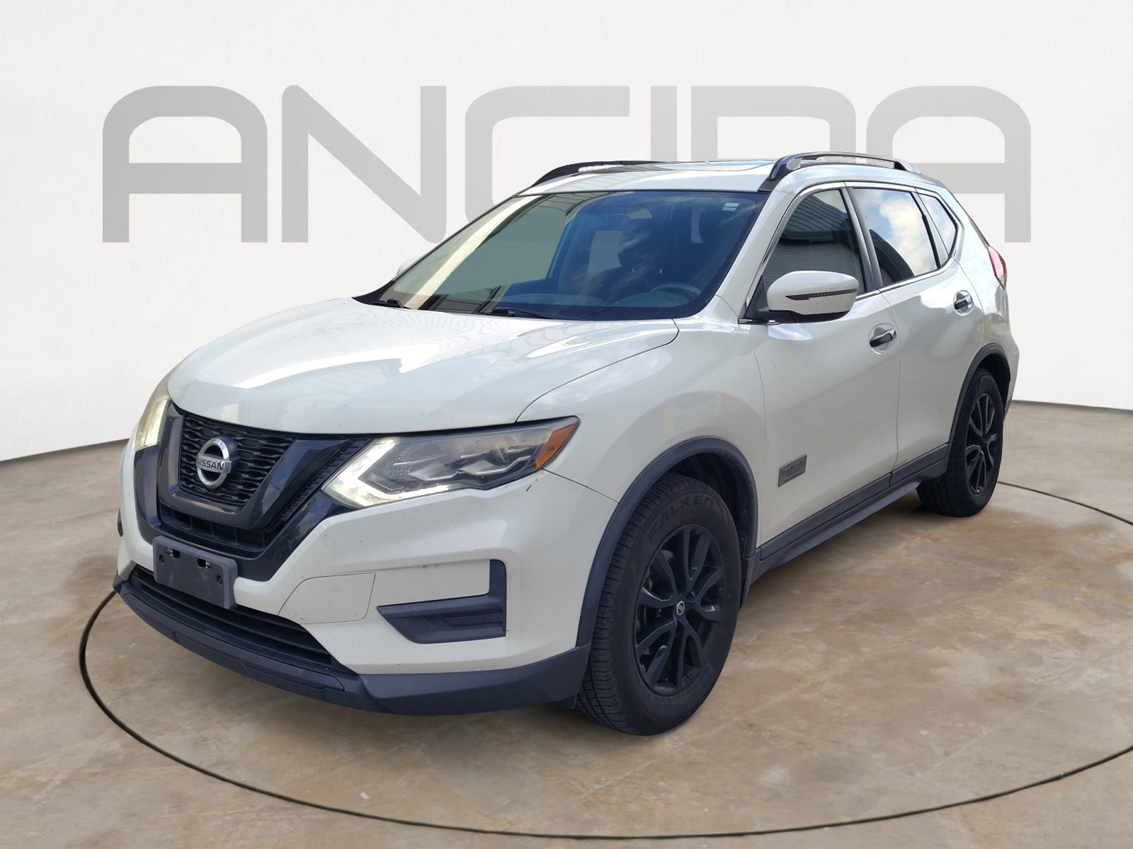 Used 2017 Glacier White Nissan SV image 3