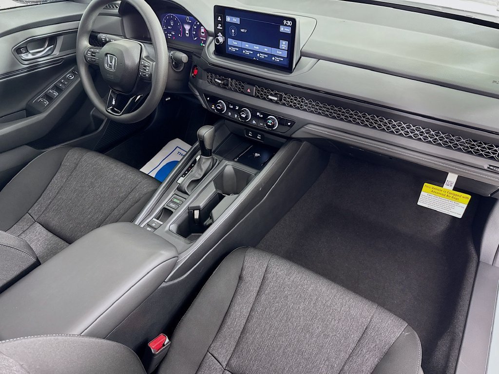 New 2026 Platinum White Pearl Honda SE image 38