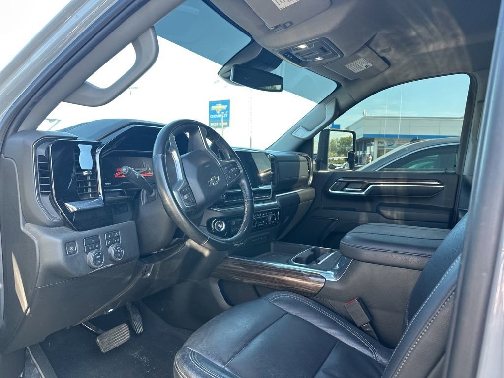 Used 2024 Slate Gray Metallic Chevrolet LT image 6