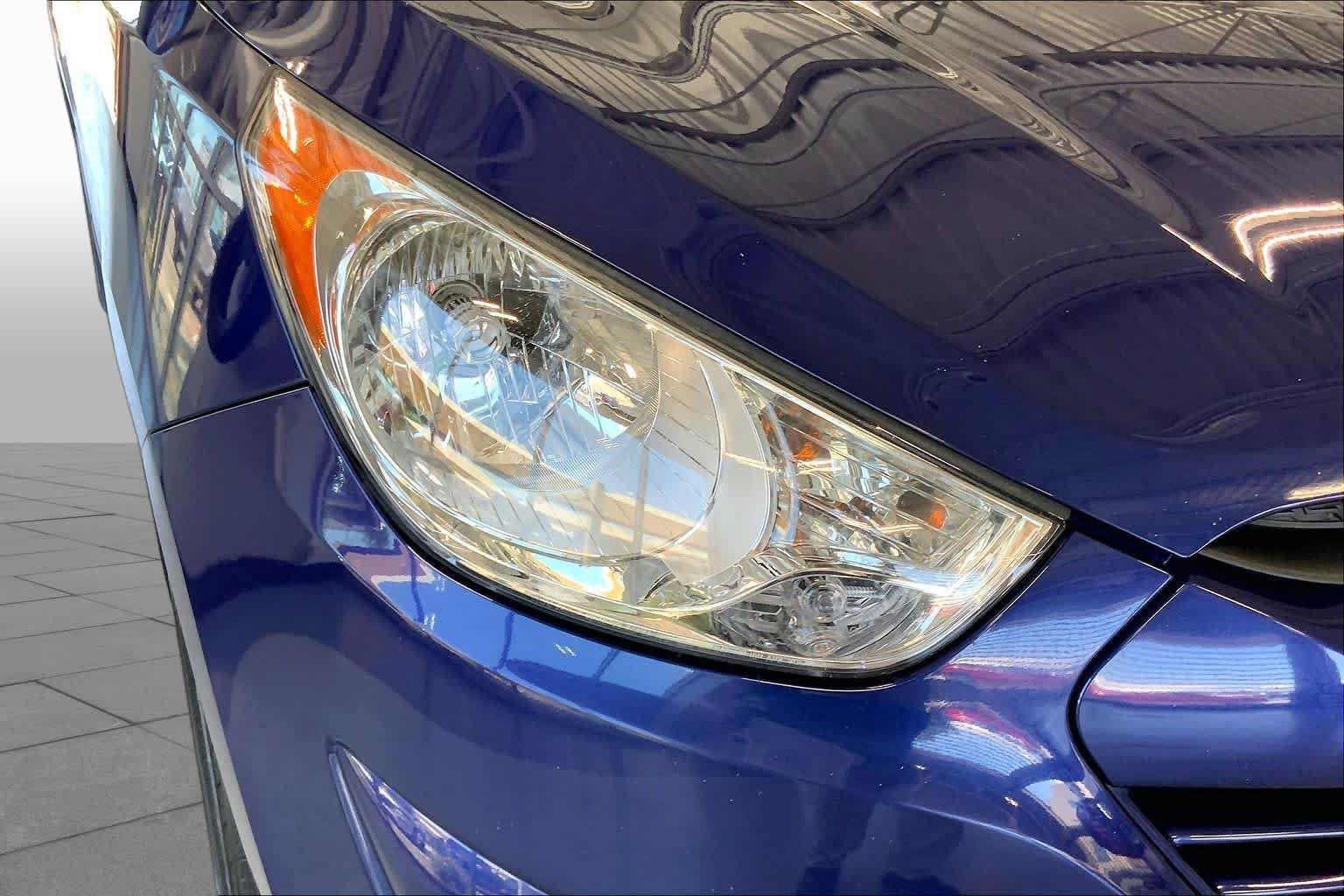 Used 2011 Iris Blue Hyundai GLS image 26