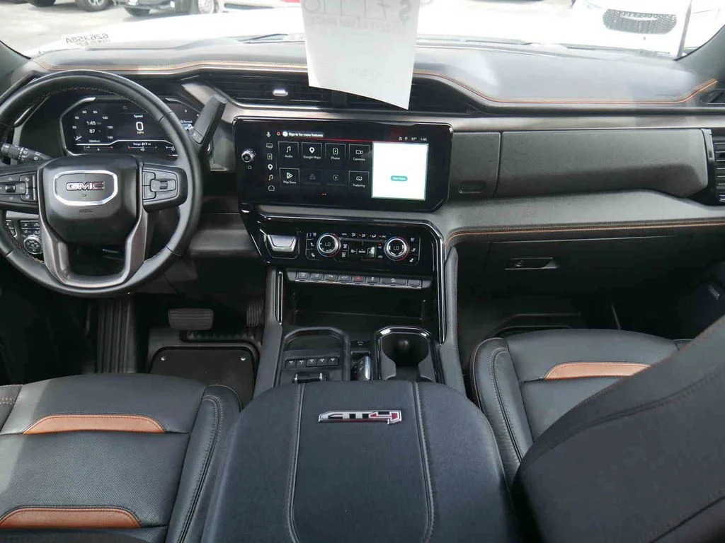 Used 2025 White GMC AT4 image 5