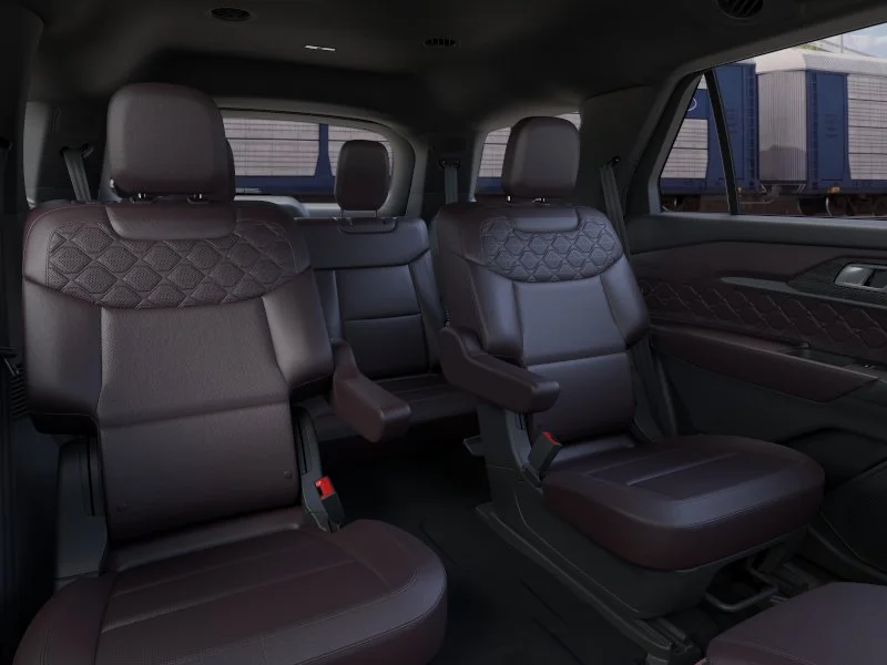 New 2026 Star White Metallic Tri-Coat Ford Platinum™ image 11