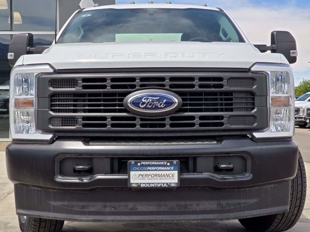 New 2026 Oxford White Ford XL image 2